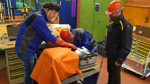 KFZ: Hochvolt Stufe 3