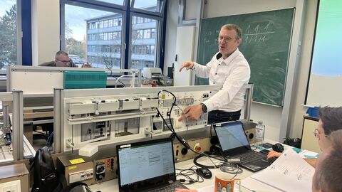 Gebäudesystemtechnik mit KNX - Grundlagen Schulungsraum KNX