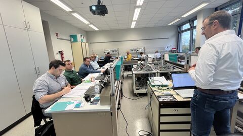 Gebäudesystemtechnik mit KNX - Grundlagen Schulungsraum KNX